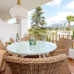 Hotel Genteel Aloha Gardens